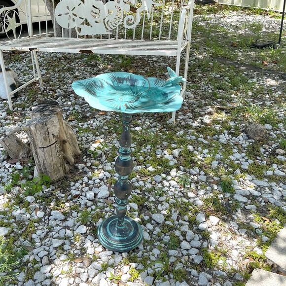 25 Inch Rustic Metal Bird Bath Outdoor Garden Verdigris Water Basin Yard Decor - Picture 4 of 5
